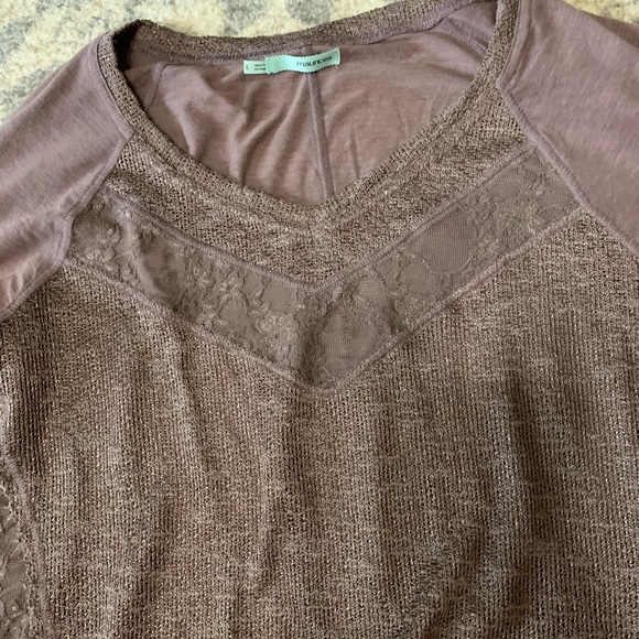 Light purple top - Picture 3 of 4
